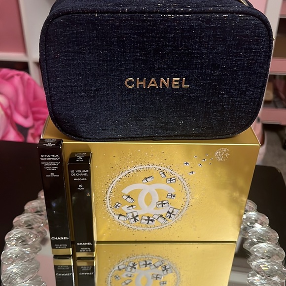 CHANEL Other - 🎅🏼🎁Chanel Holiday 2023 Set-A Sight To See